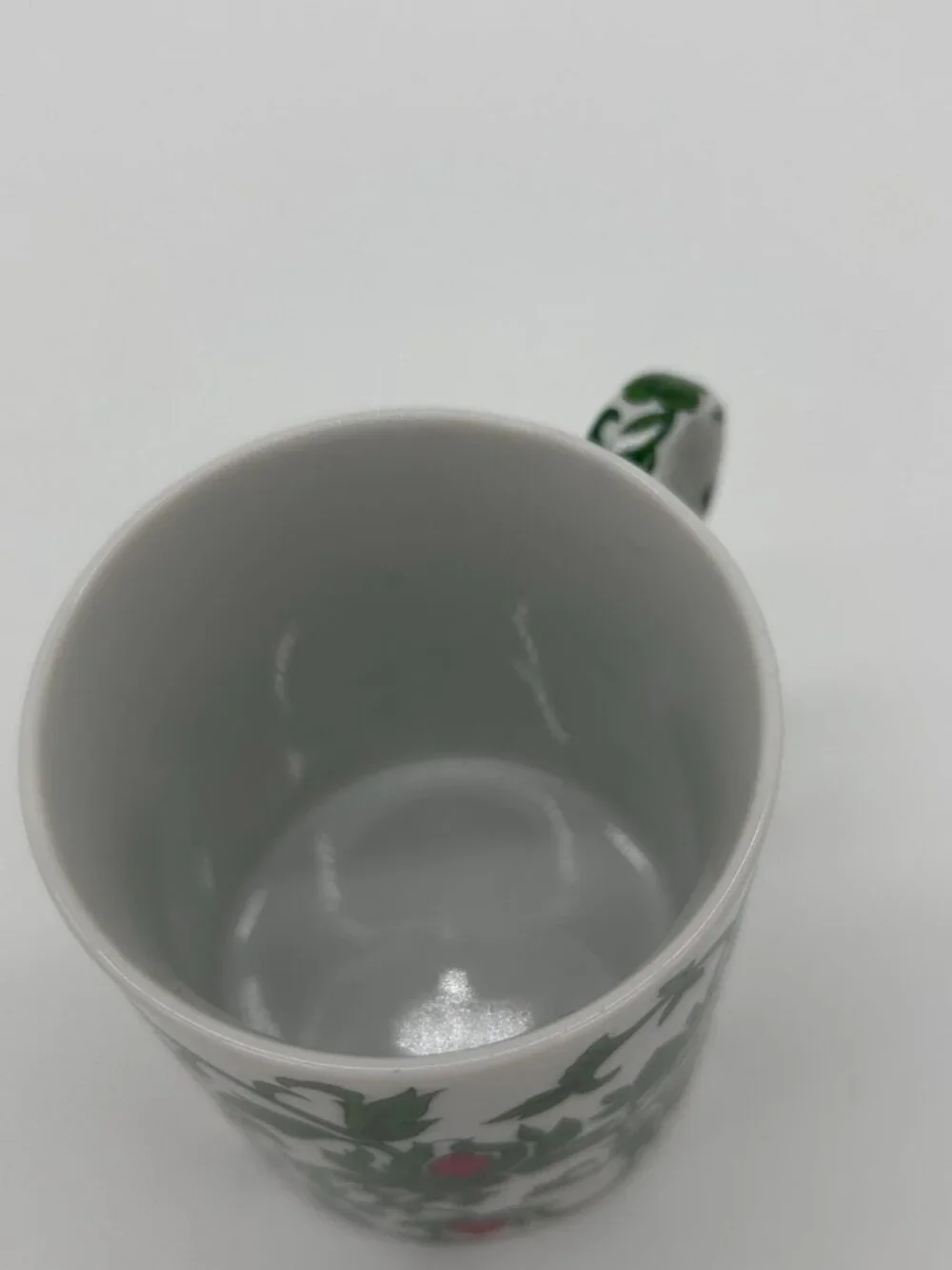 William‎ Sonoma Ceramic Red Floral Green Vines Coffee Mug